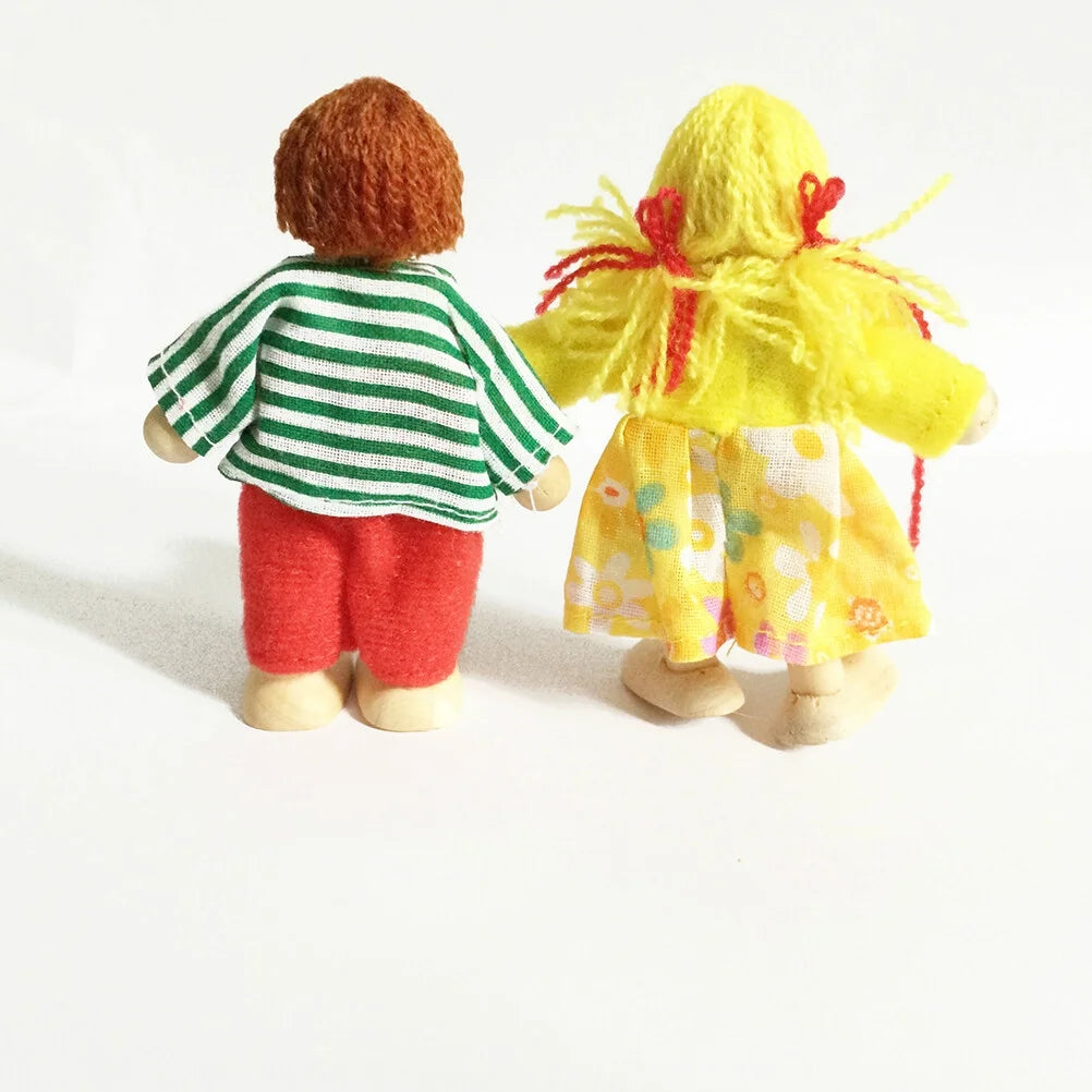 Wooden Dolls Playset Set of 4 People with Dog W5968