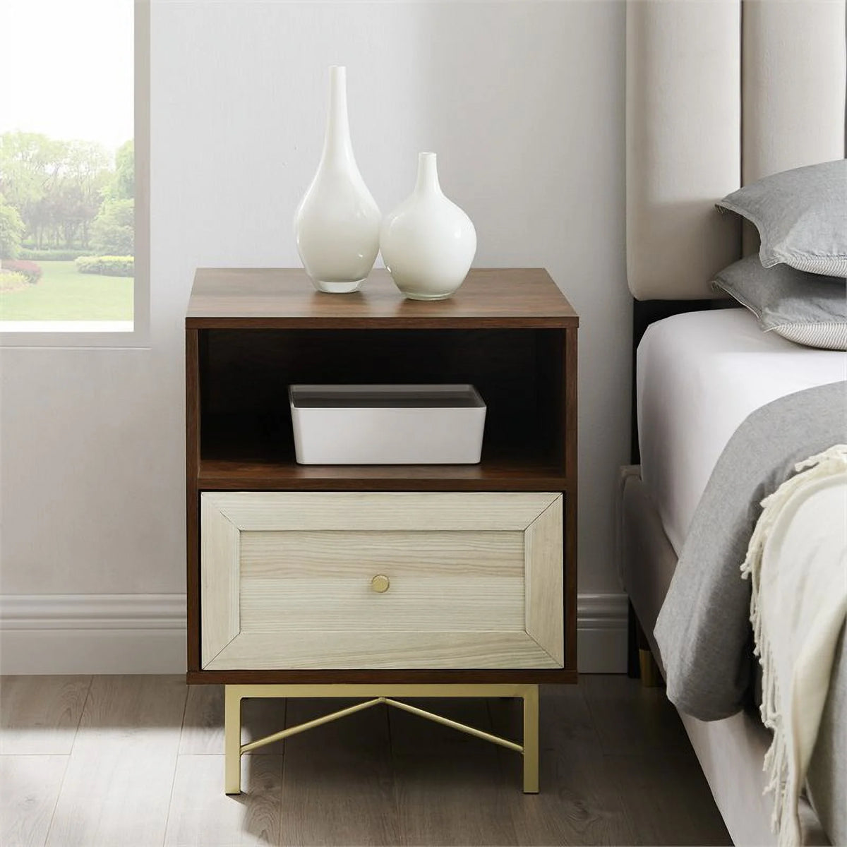 20" 1-Drawer Nightstand in Dark Walnut/White Poplar M32766