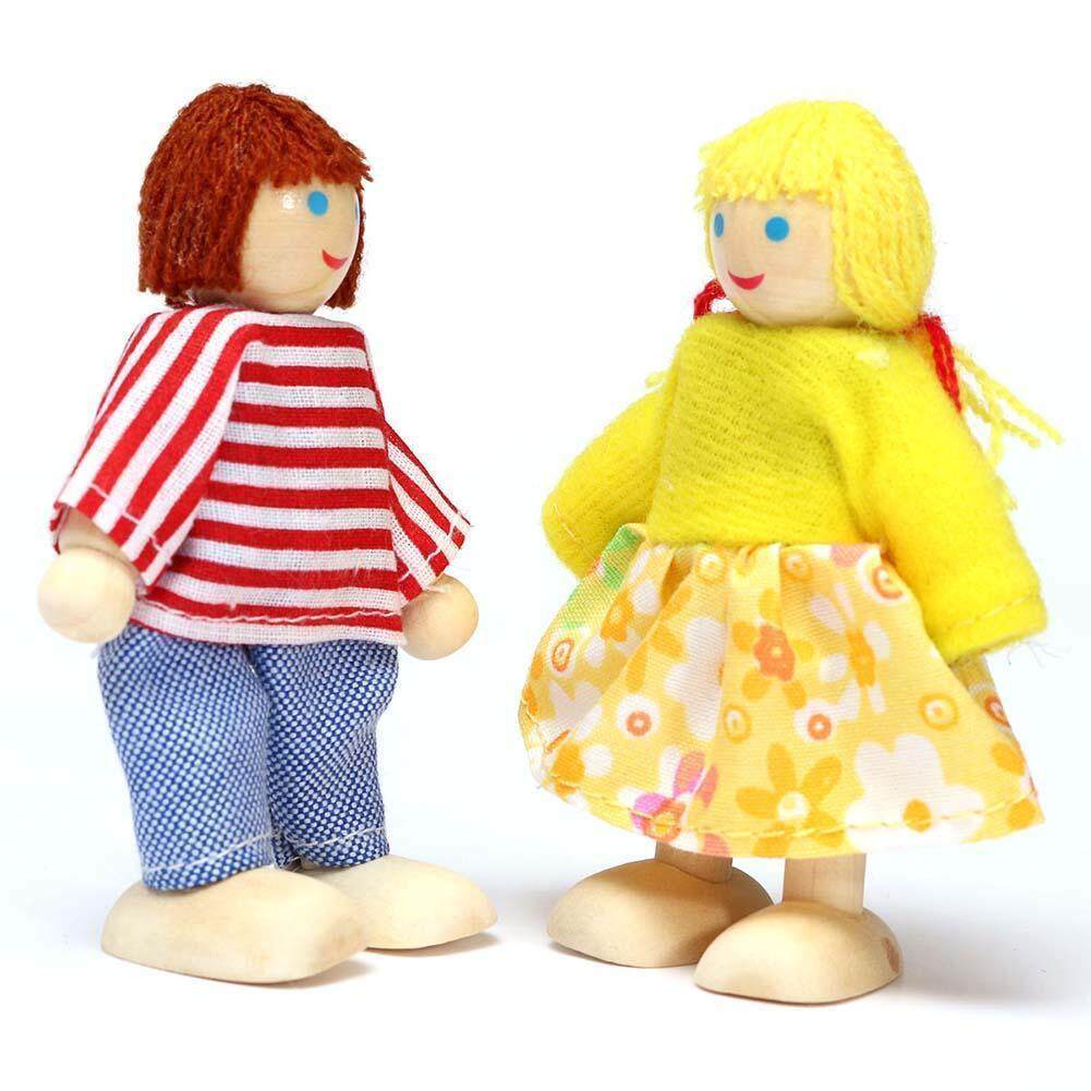 Wooden Dolls Playset Set of 4 People with Dog W5968