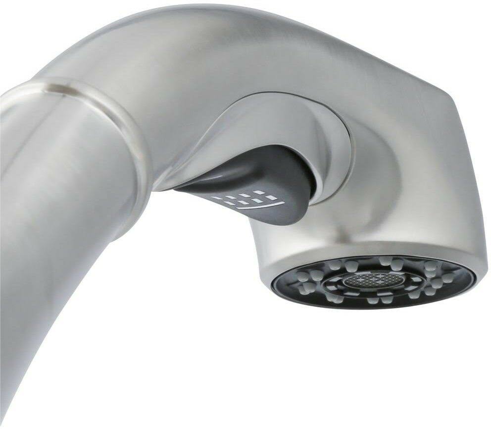 Single-Handle Pull-Out Sprayer Kitchen Faucet in Stainless Steel E43741
