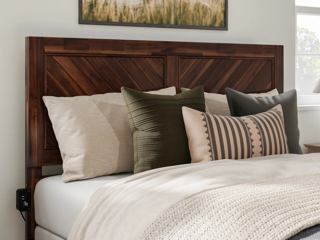 Queen Solid Wood Low Profile Platform Bed with Footboard, Walnut P51953
