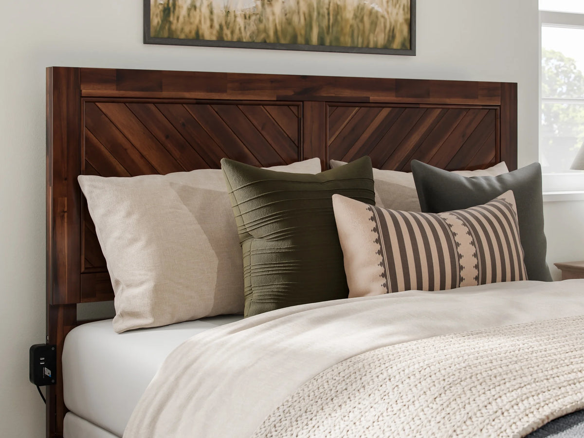 Queen Solid Wood Low Profile Platform Bed with Footboard, Walnut P51953